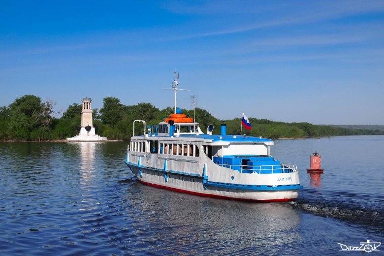 Теплоход МО-105