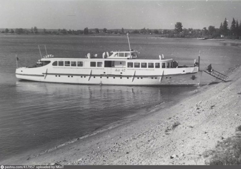 Теплоход Красновидово