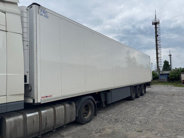 Прицеп рефрижератор шмитц каргобул 3 оси