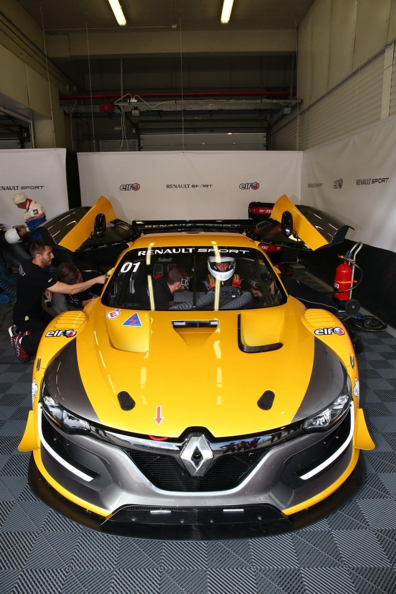 Renault rs01