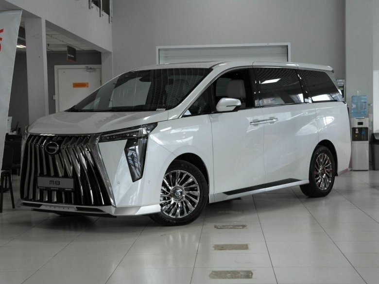 Китайский минивэн gac gm 8