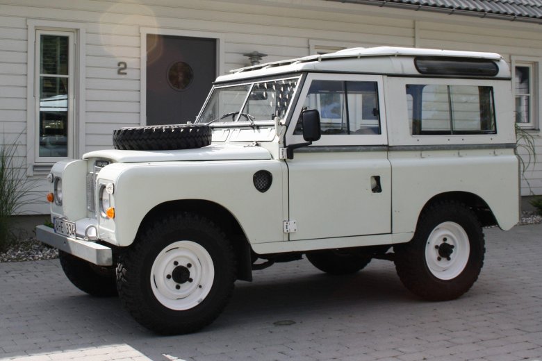 Land rover series iii