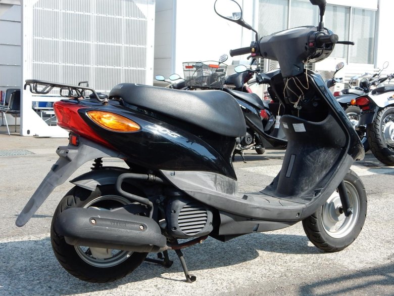Японский скутер Ямаха
