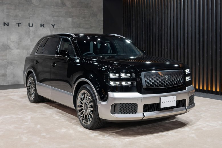 Тойота Центури 2023