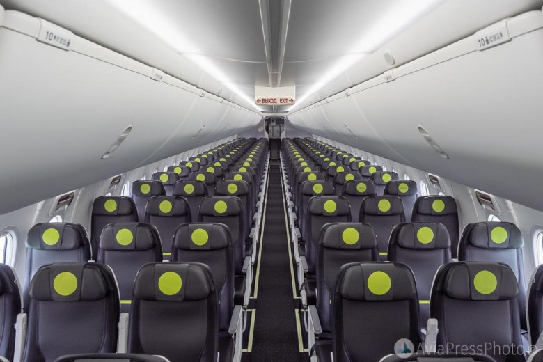 Самолет s7 Boeing 737-800