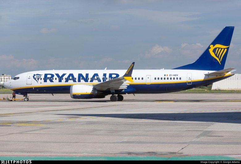 Boeing 737 max 8 200