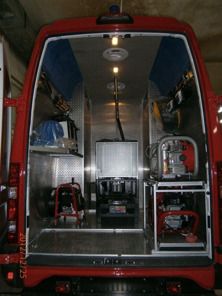 Автомобиль база газодымозащитной службы