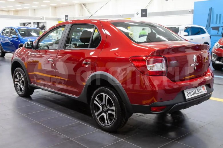 Рено Логан степвей красный