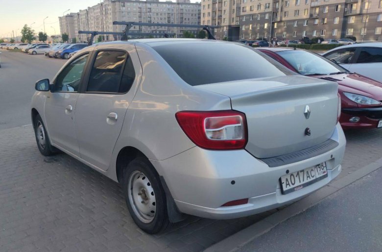 Серый рено логан