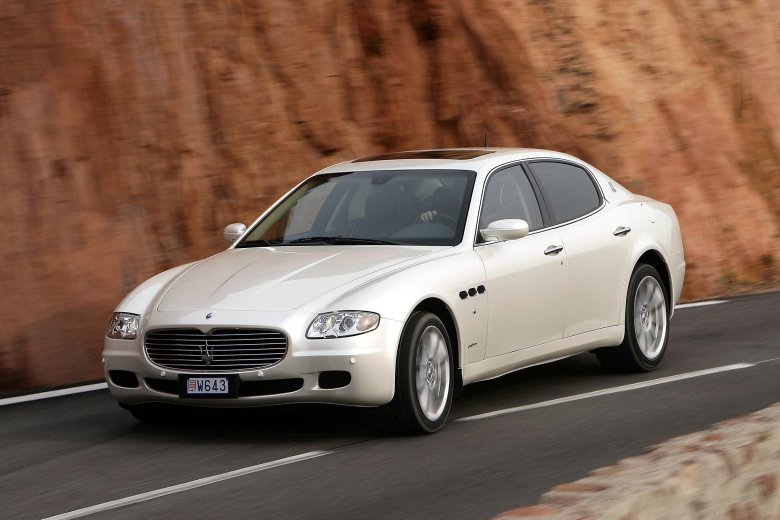 Мазерати Quattroporte 2004