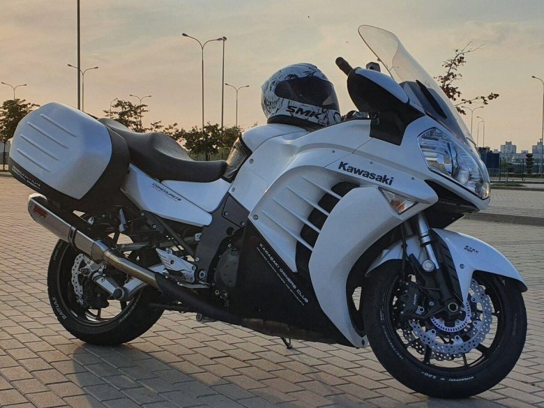 Kawasaki 1400 gtr
