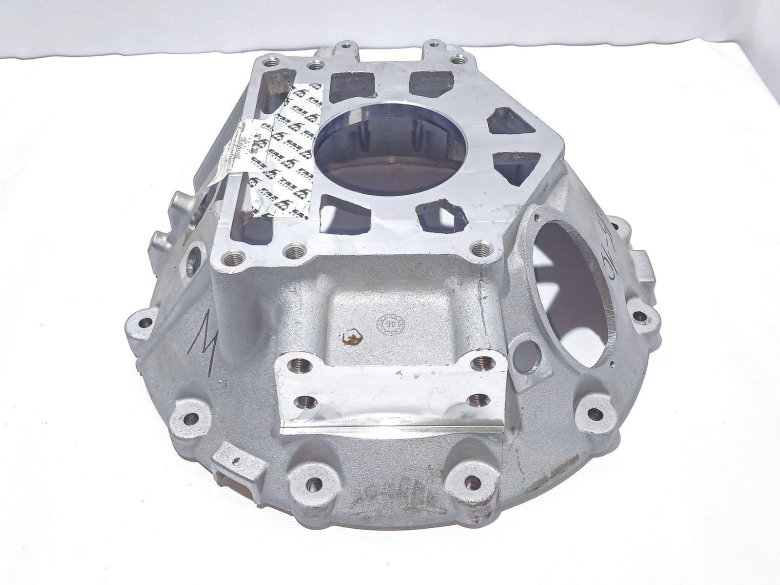 Картер сцепления газон next