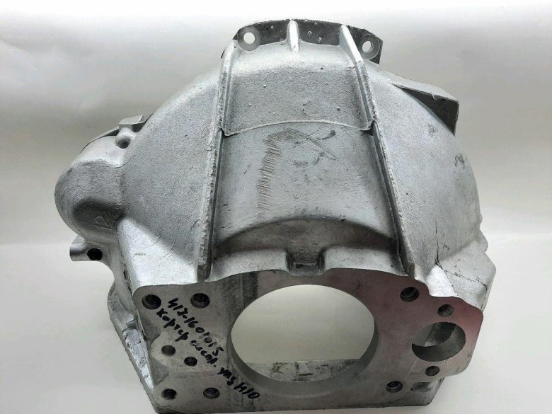 1601015 Картер сцепления