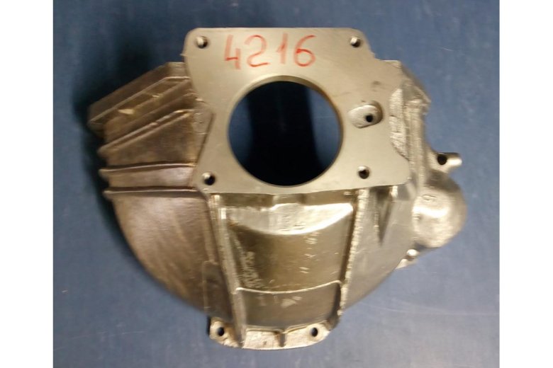 4215.1601015-11 Картер сцепления