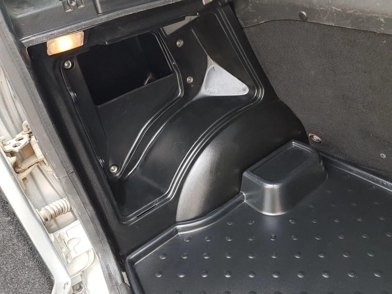 Органайзер в багажник Нива 2131