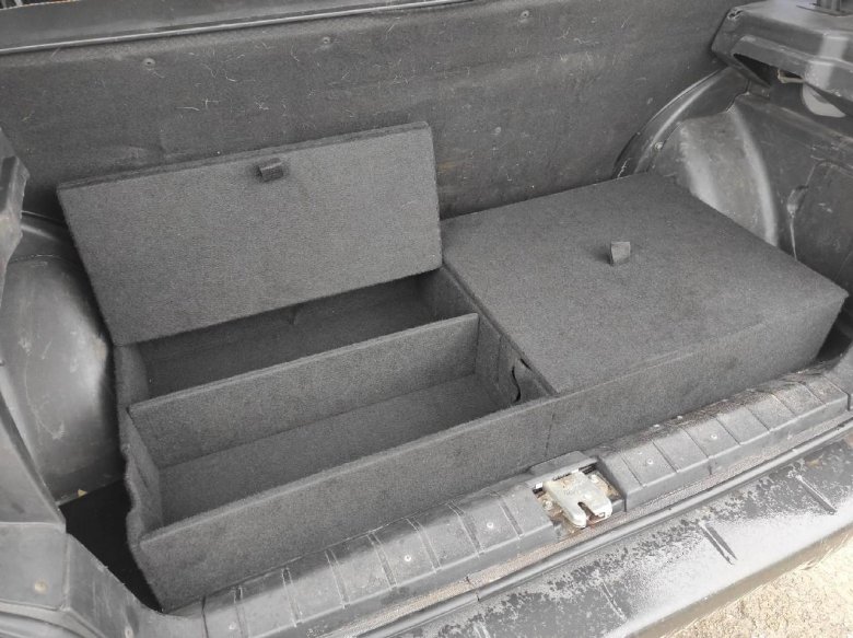 Органайзер в багажник Нива легенд 21214