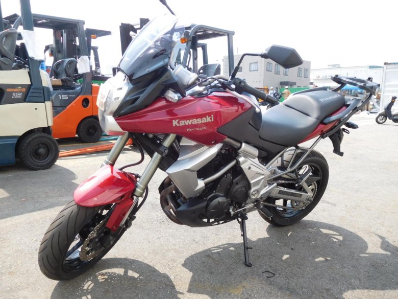 Кавасаки версус 650 красный