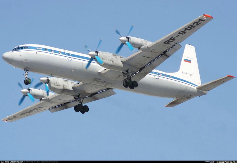 Самолет ил 18