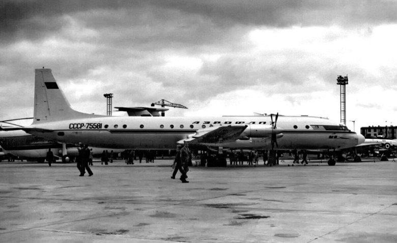 Турбовинтовой самолет ил 18