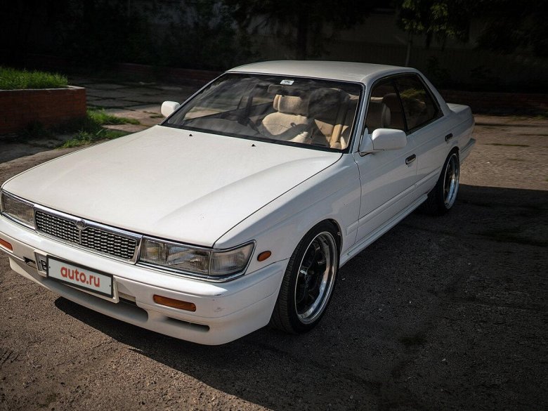Nissan Laurel c33