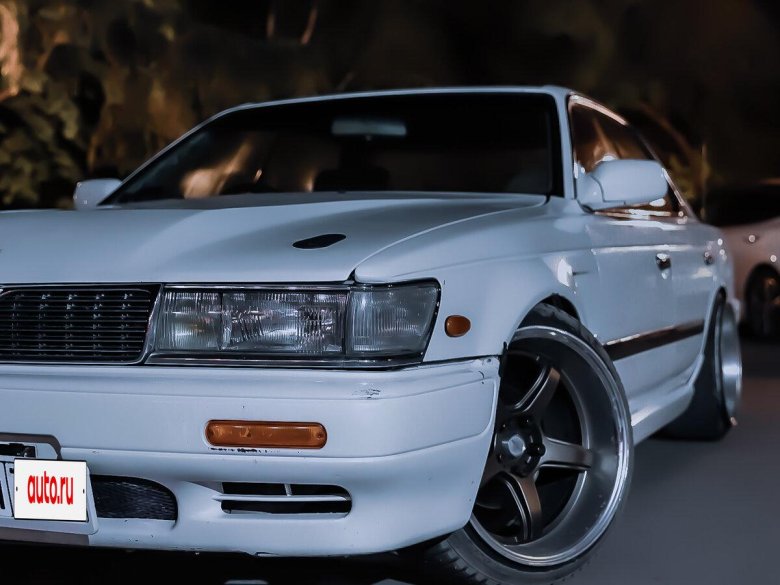 Nissan laurel c 33