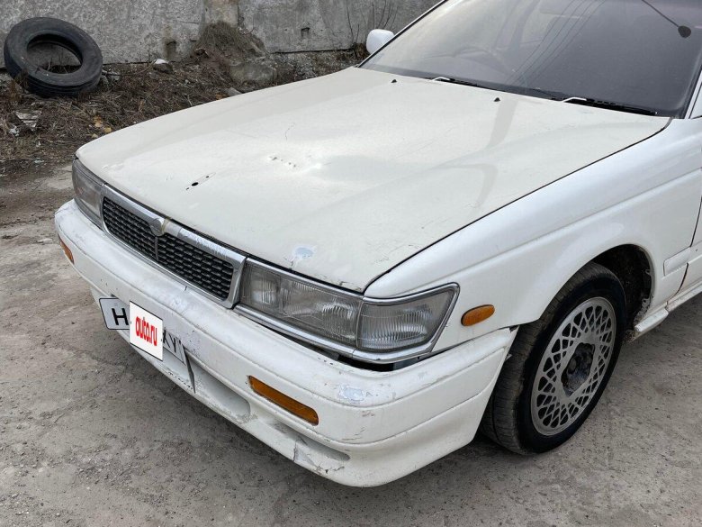 Nissan laurel c 33