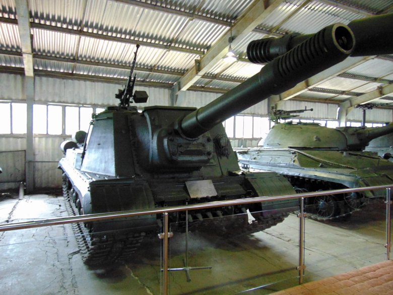 Танковый музей Кубинка ИСУ 152