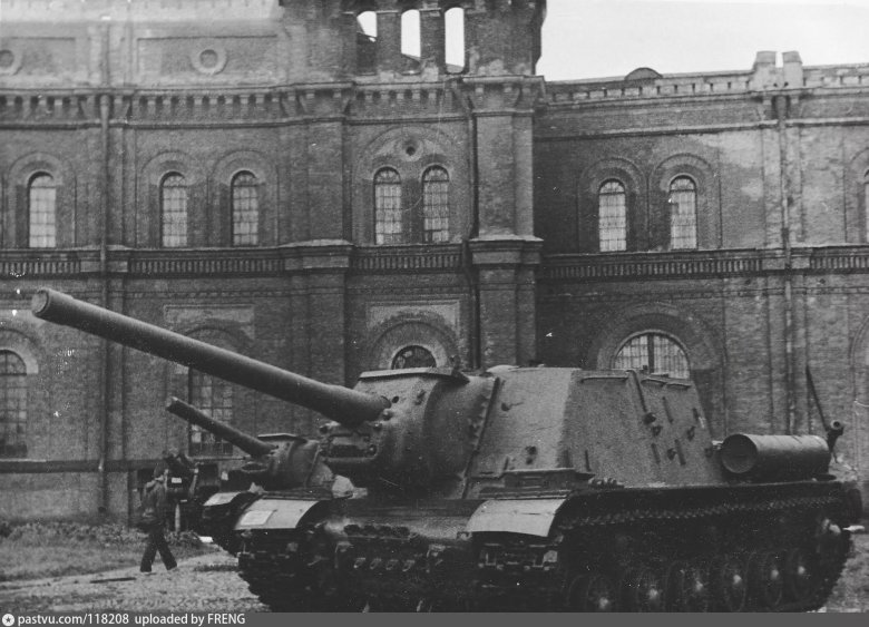 Самоходка ИСУ-122