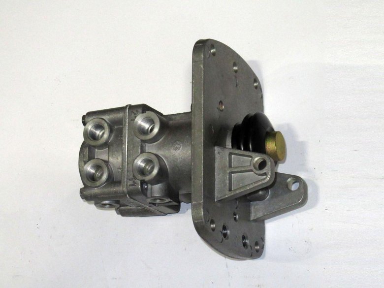 Кран тормозной 5320-3514108 камаз