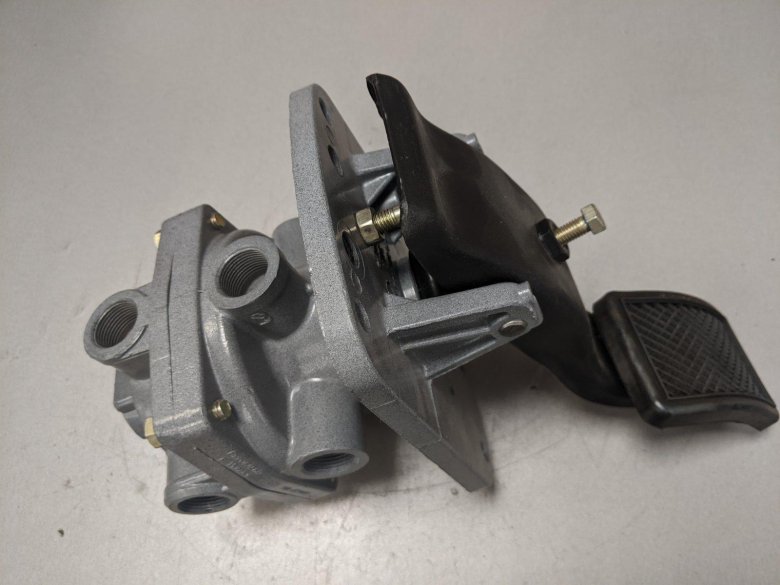 Кран тормозной 5320-3514108 камаз