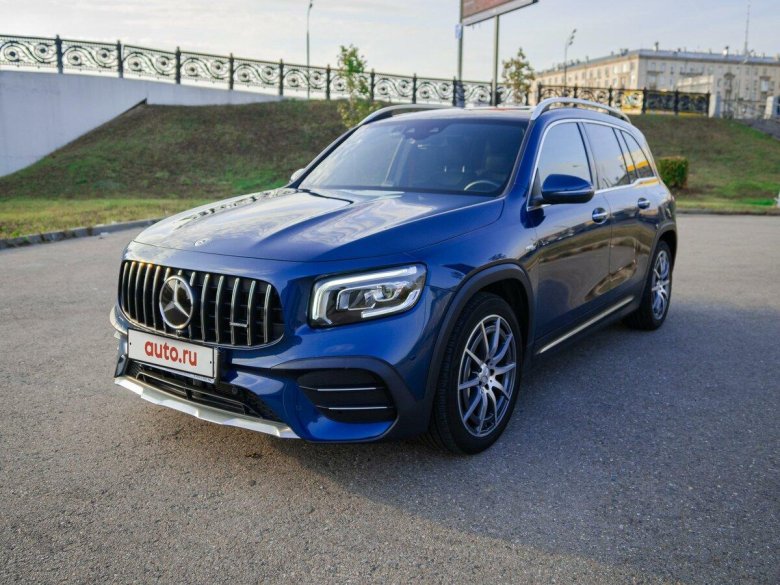 Синий мерседес