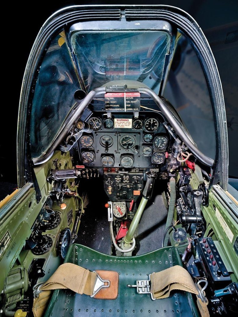 Кокпит p-51d