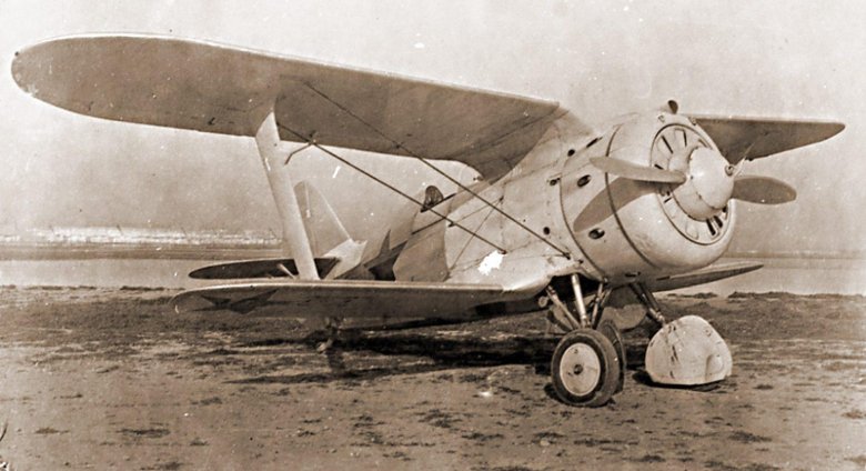 Истребитель биплан и-153 чайка