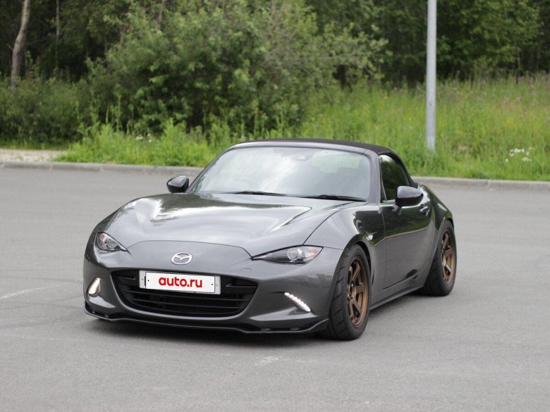 Мазда родстер серый