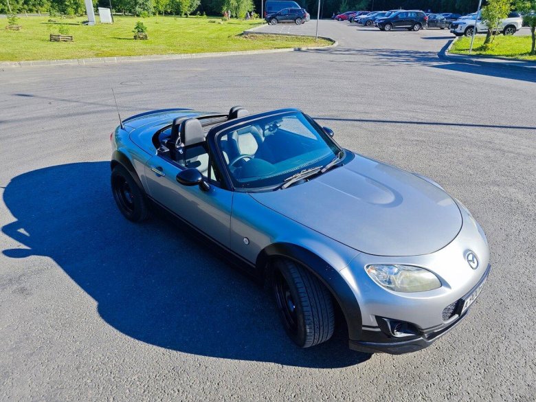 Mazda miata roadster