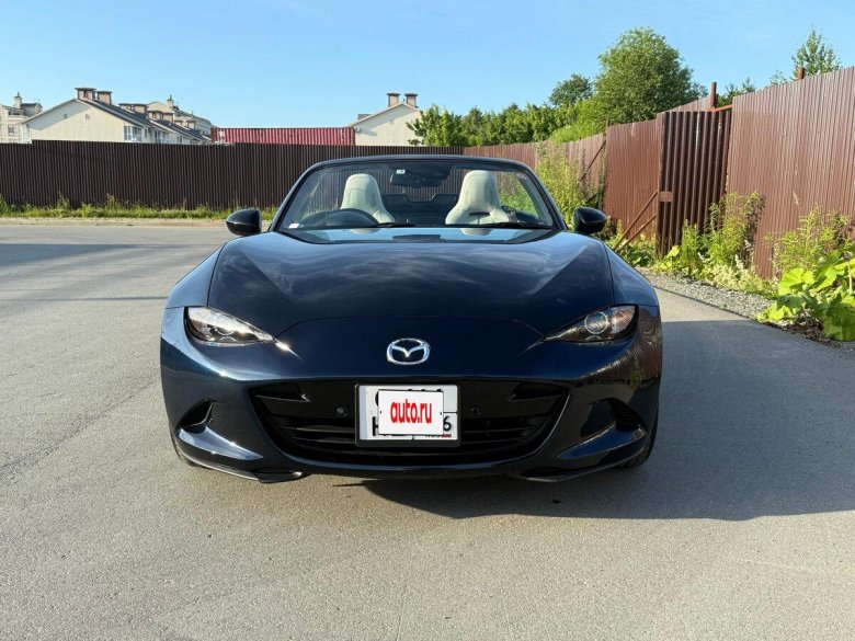 Мазда родстер серый