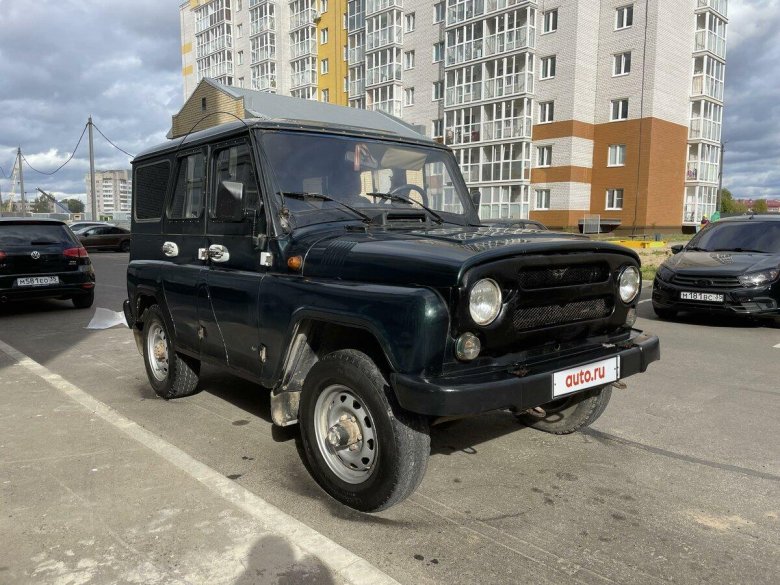 Черный уаз хантер