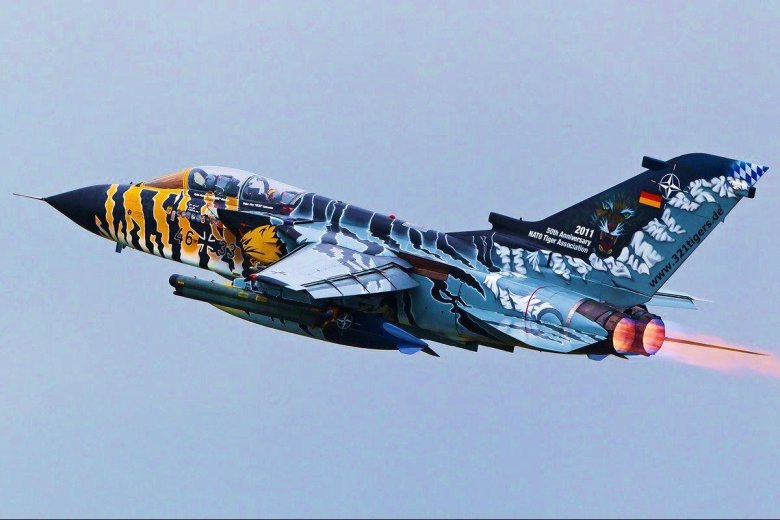 Панавиа Торнадо истребитель