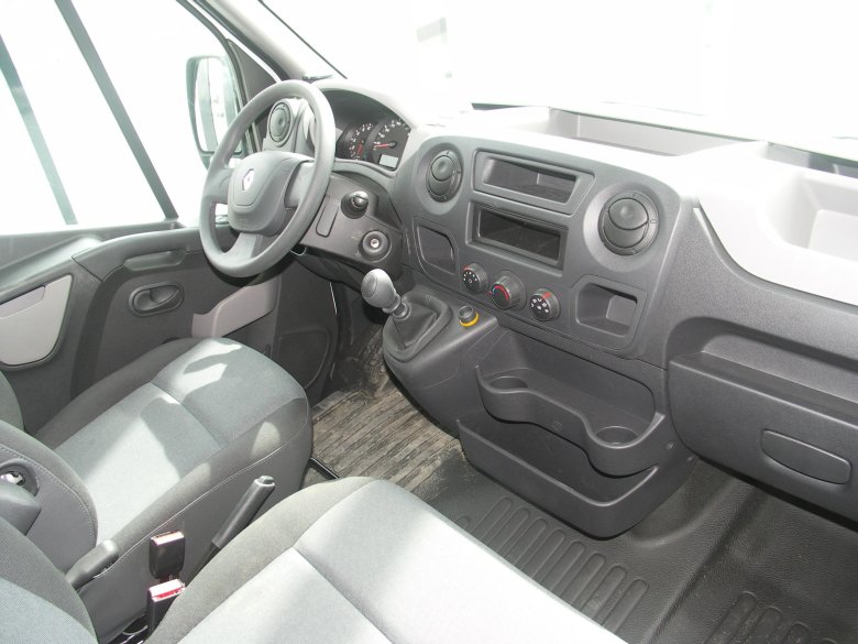 Цельнометаллические фургоны