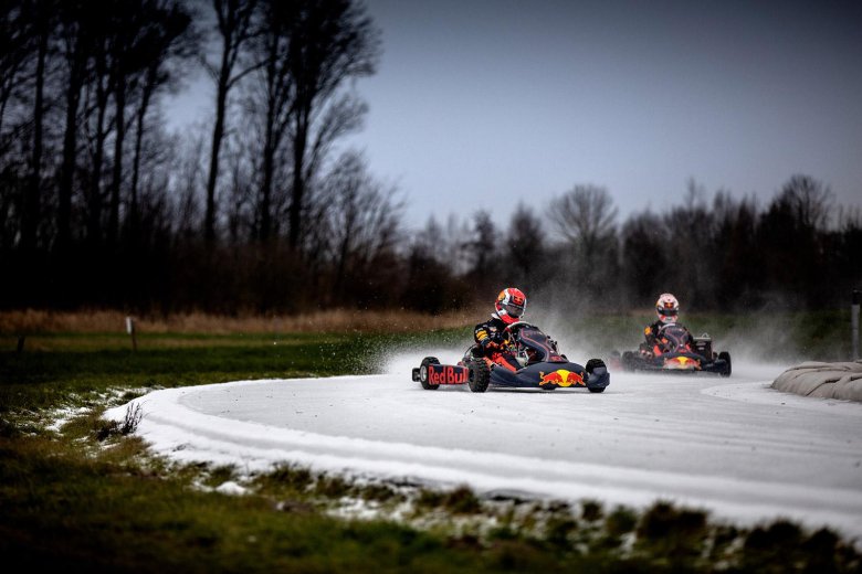 Картинг ред Булл