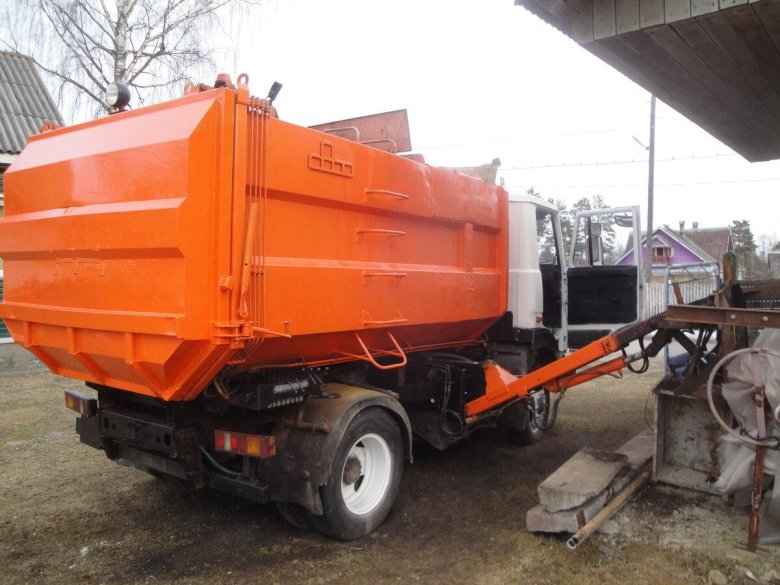 Ко-449-17 на шасси МАЗ-457043 мусоровоз