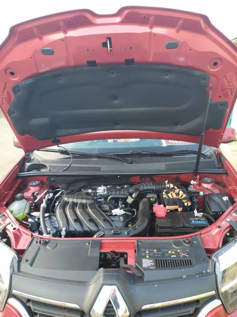 Renault Sandero Stepway 2 подкапотка