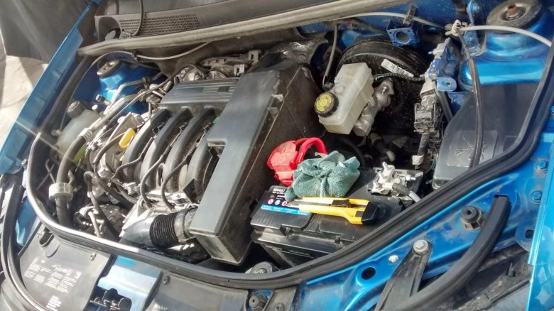 Сандеро степвей 2 под капотом