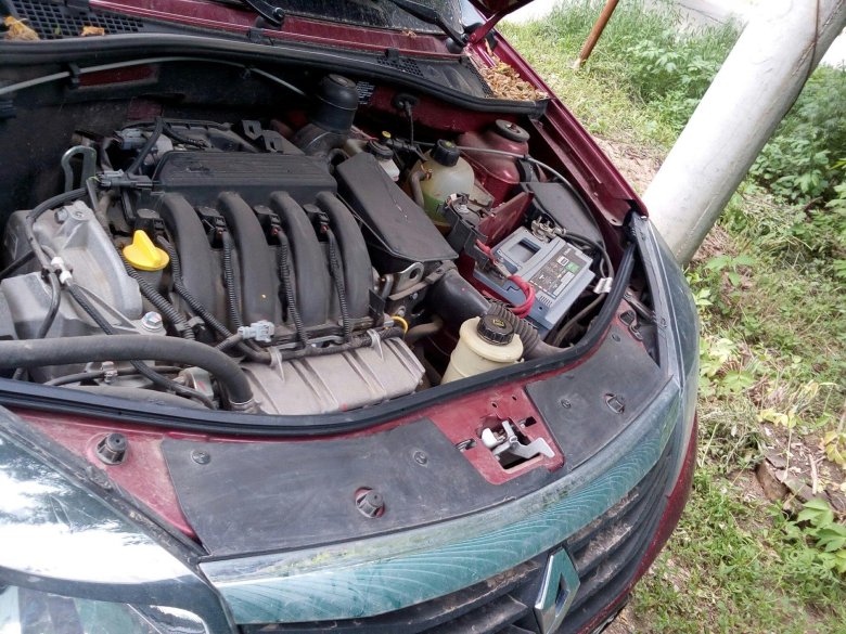 Renault Sandero 2 под капотом