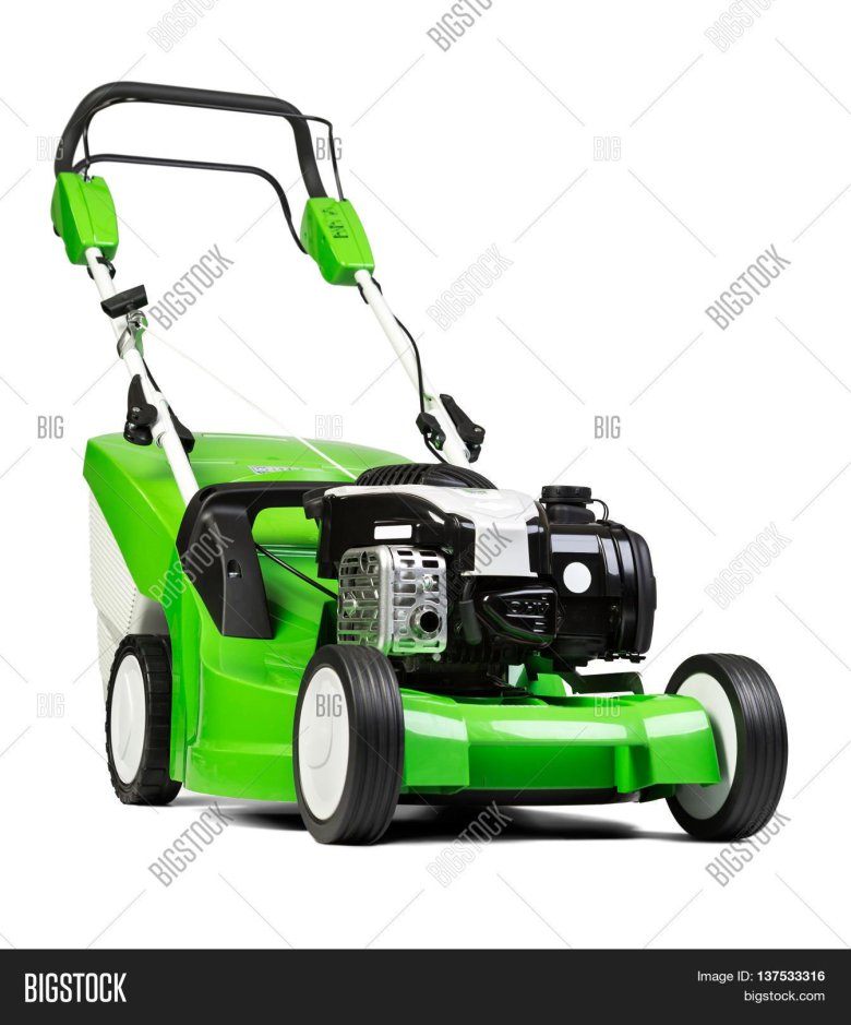 Газонокосилка на белом фоне