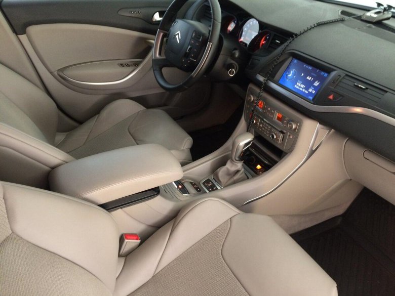 Citroen c5 белый салон
