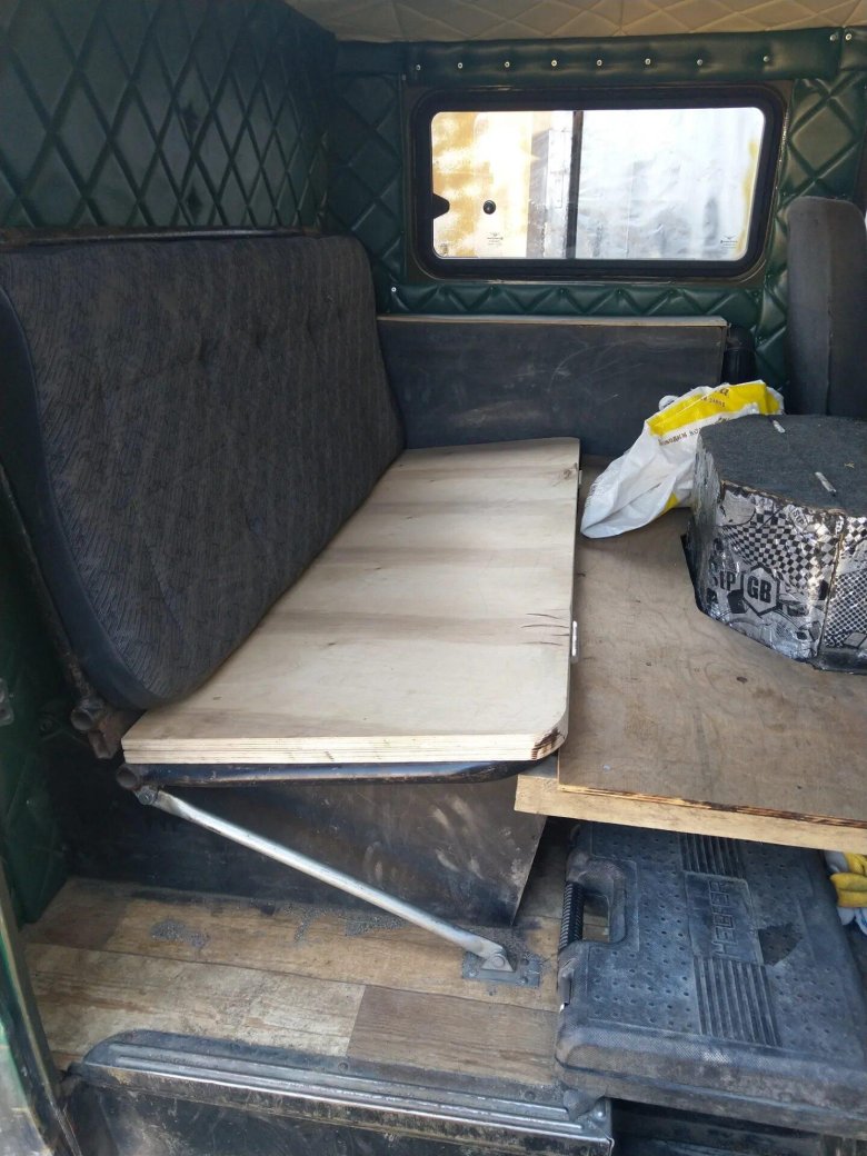 УАЗ 3303 со спальником