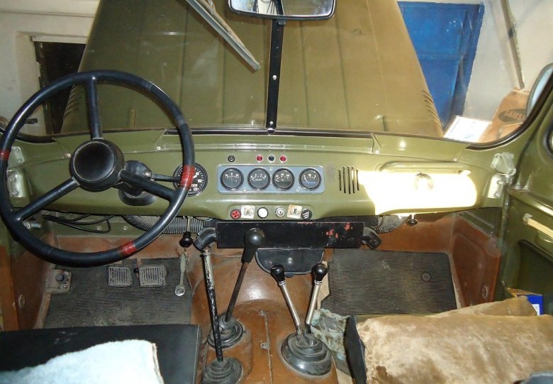 УАЗ 469 салон