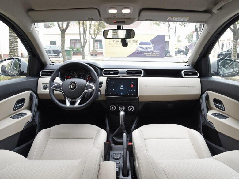 Рено Дастер 2020 салон