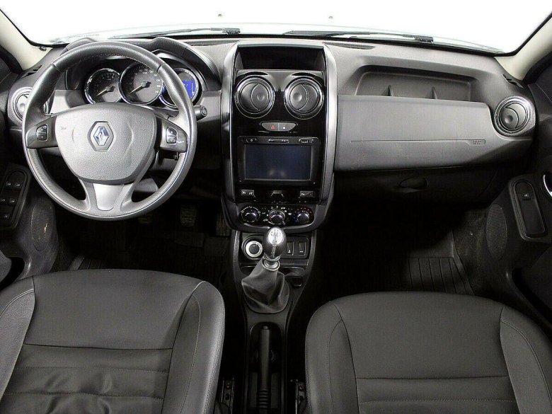 Рено Дастер 2017 салон